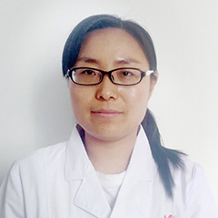 啄木鸟埃及艳后 手里正在打磨一块榫头