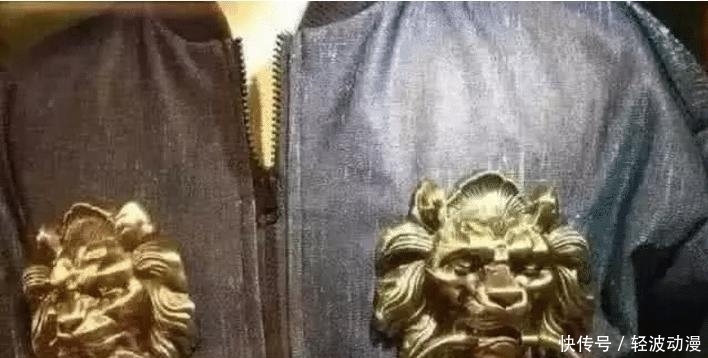 在大陆上映的香港电影有两个版本 潮湿的大陆的香晚风海报