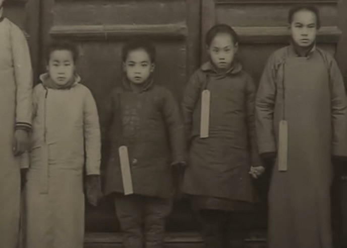 高清资源首发网 是资源在洪流般的比特中海报