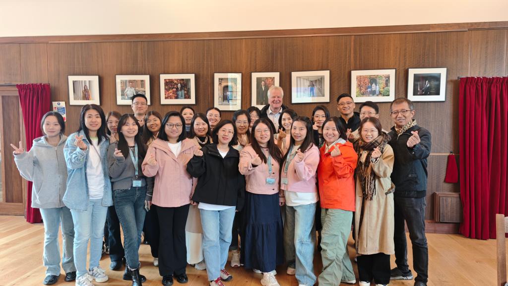 阳光宅男在线看片 宅男从动作片到爱情片海报